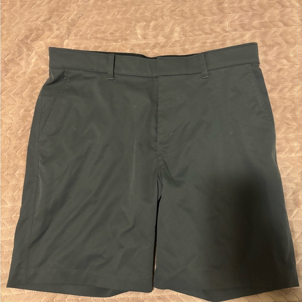 Nike Men's Flat Front Golf Shorts - Gray